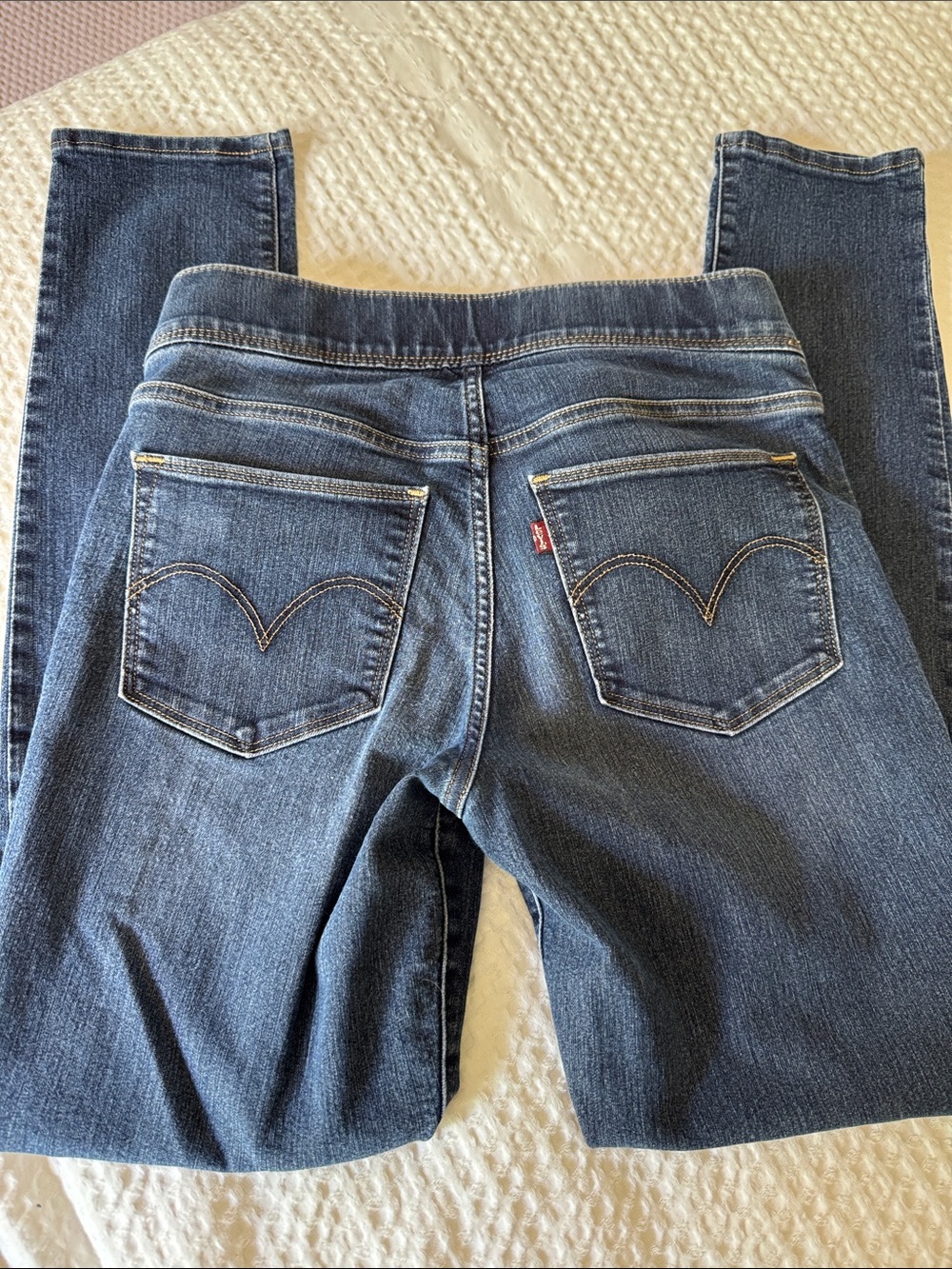 Levi's Women's Blue Skinny Leggings/Jeans with Signature Pocket Stitching